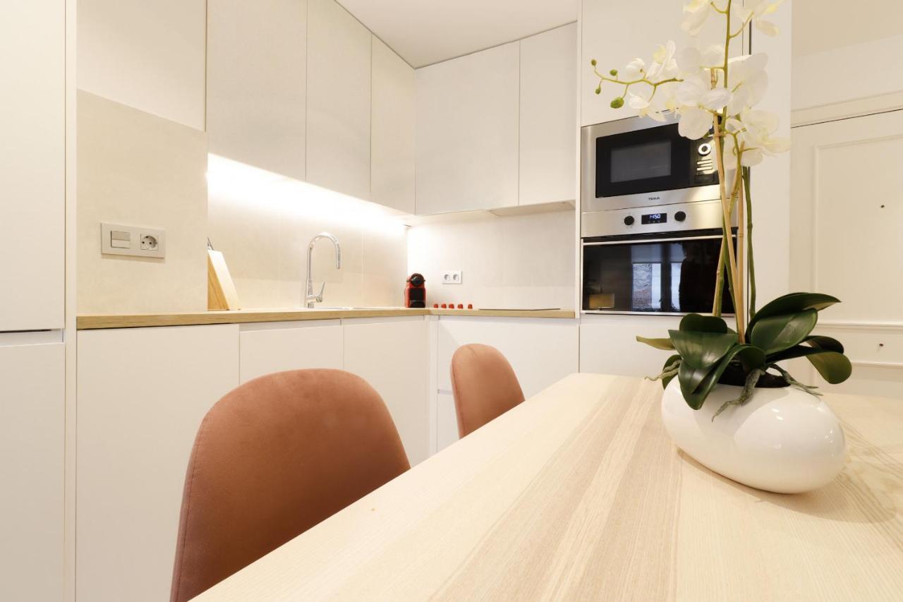 Royal Madrid Apartment Exterior photo