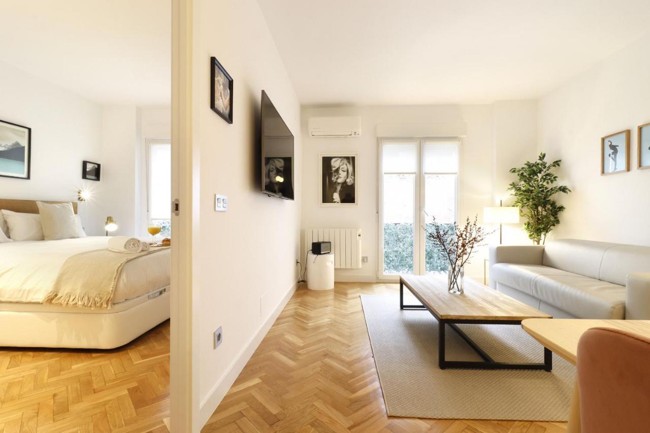 Royal Madrid Apartment Exterior photo